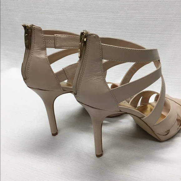 Go with all Marc Fisher Neutral Heels. - Picture 3 of 7